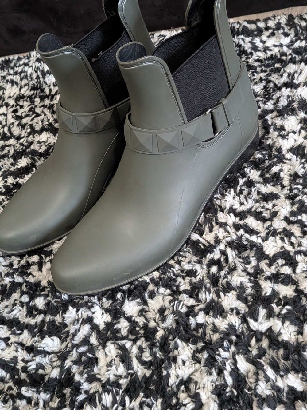 SOUL Naturalizer Olive Green Chelsea Rain Ankle Boots with Studded Strap